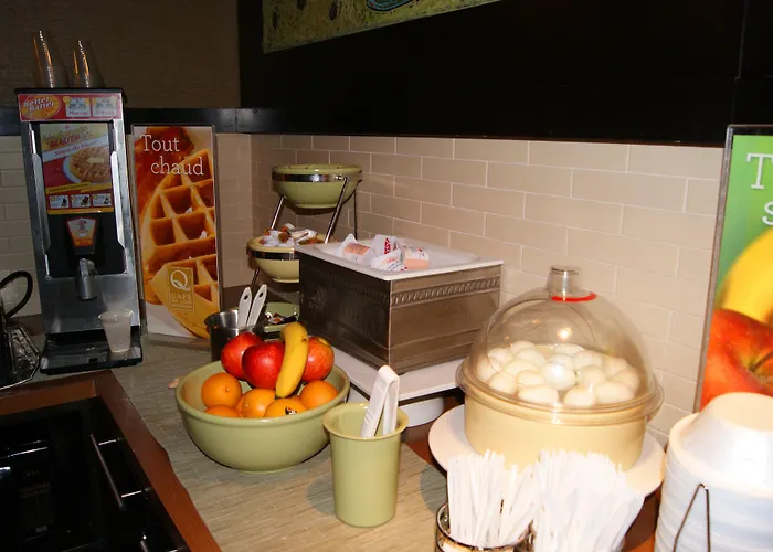Quality Inn & Suites Pe Trudeau Airport
