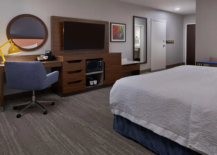 Hampton Inn & Suites Montreal-Dorval